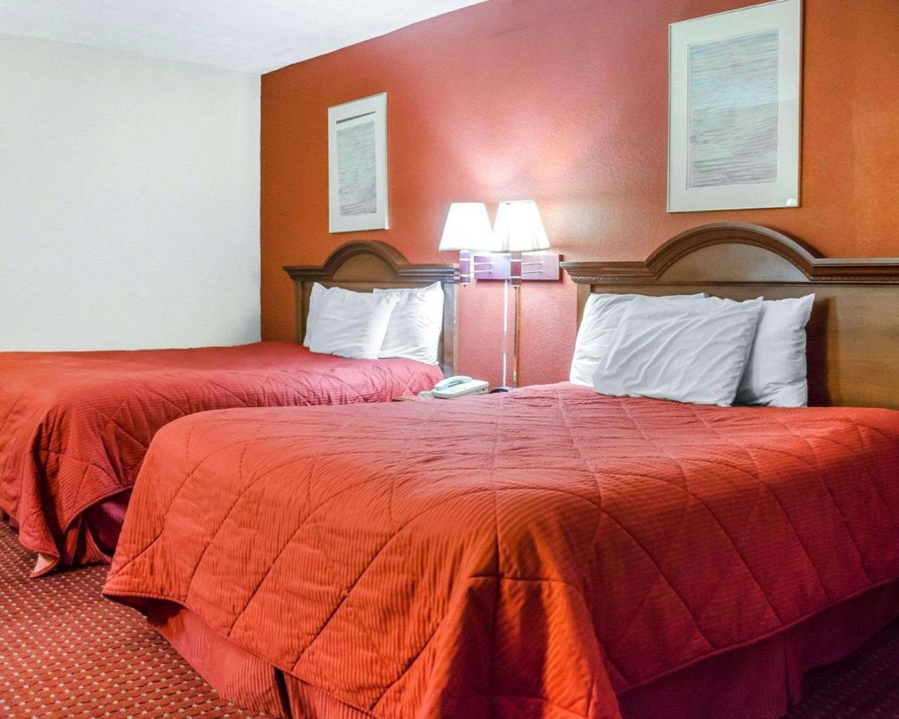 Rodeway Inn Harrisburg Exteriör bild