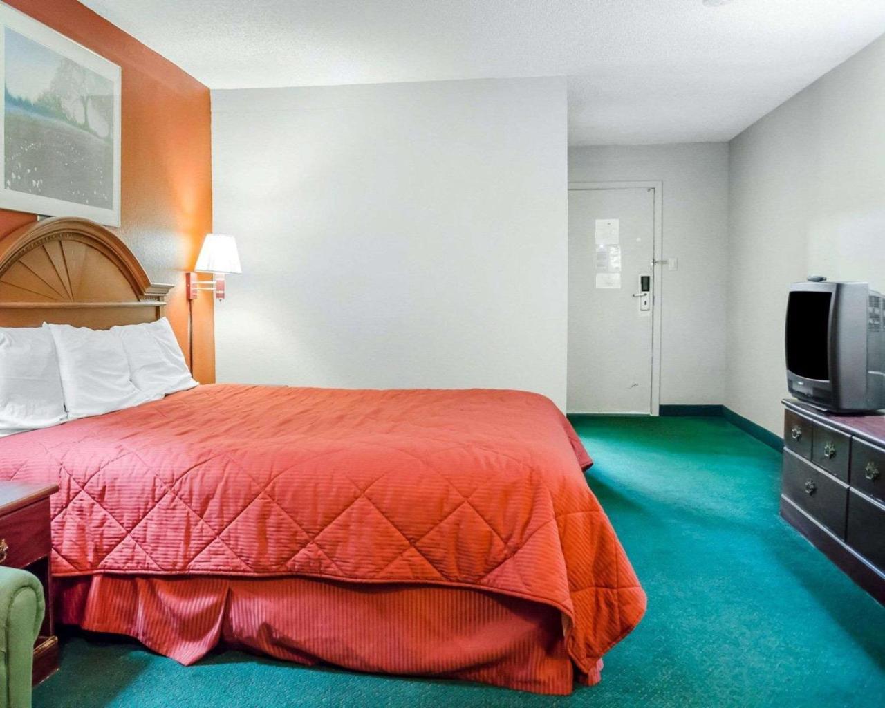 Rodeway Inn Harrisburg Exteriör bild